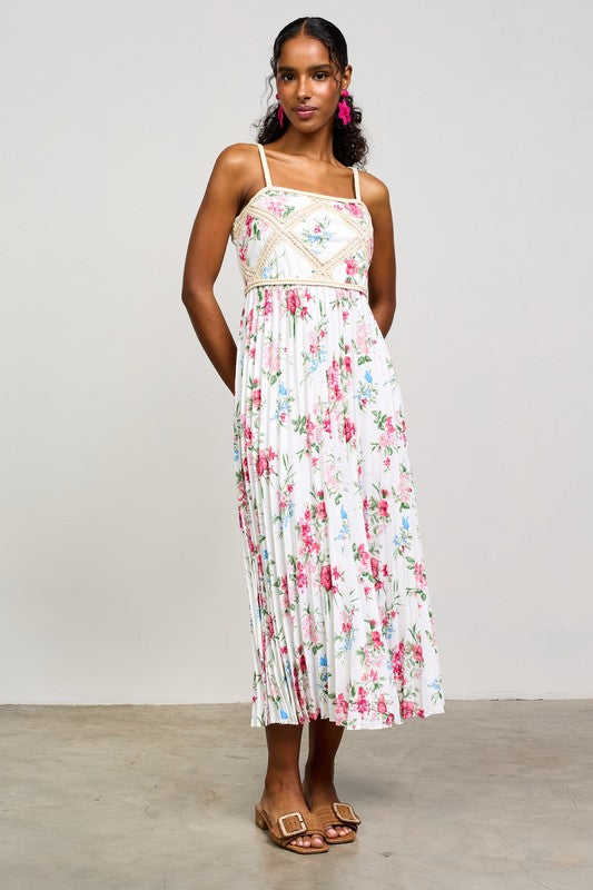 FLORAL CROCHET MAXI