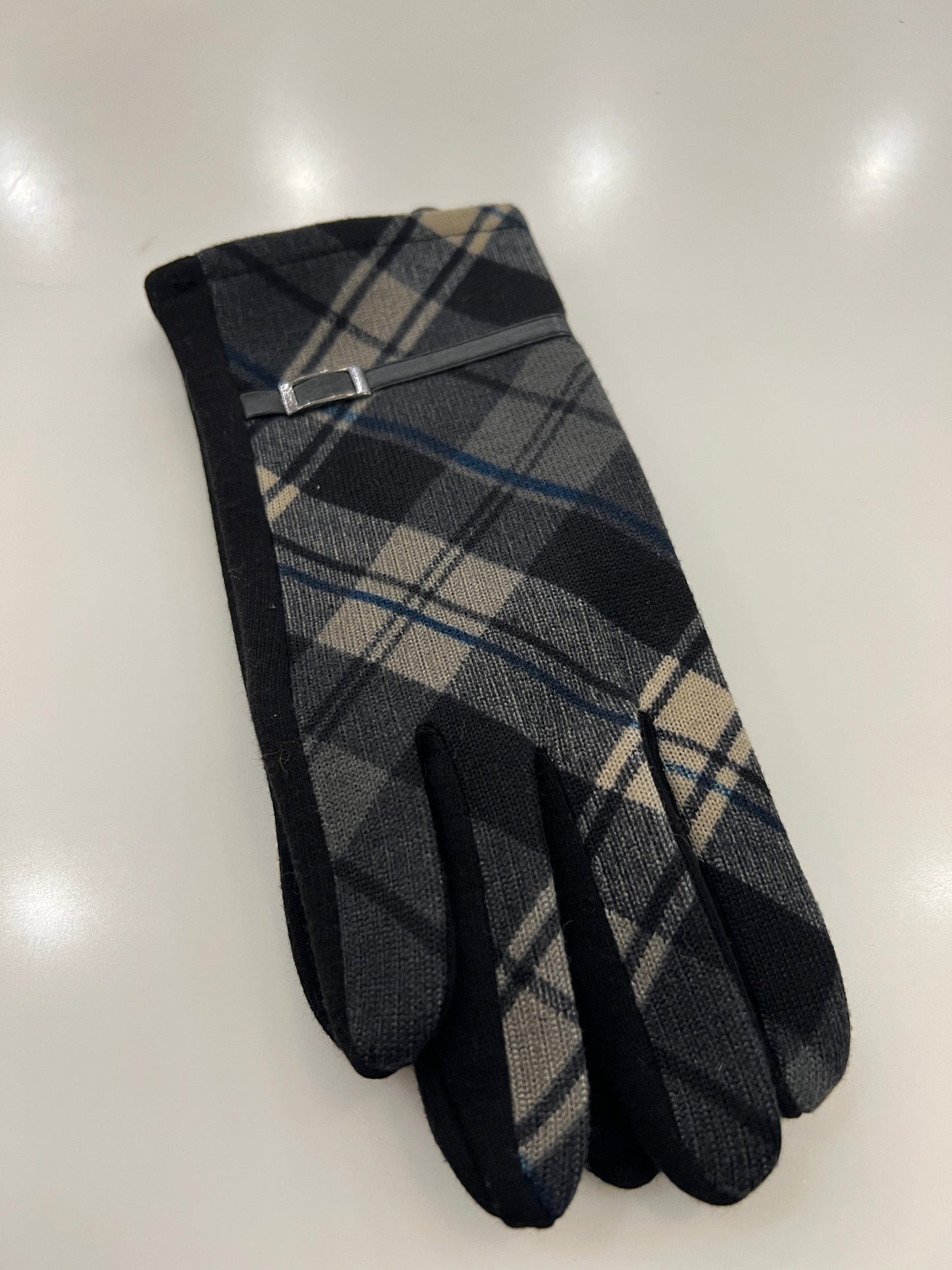 PLAID PATTERNED BUCKLE GLOVE