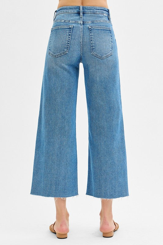 Mid Rise Crop Front Seam Crop