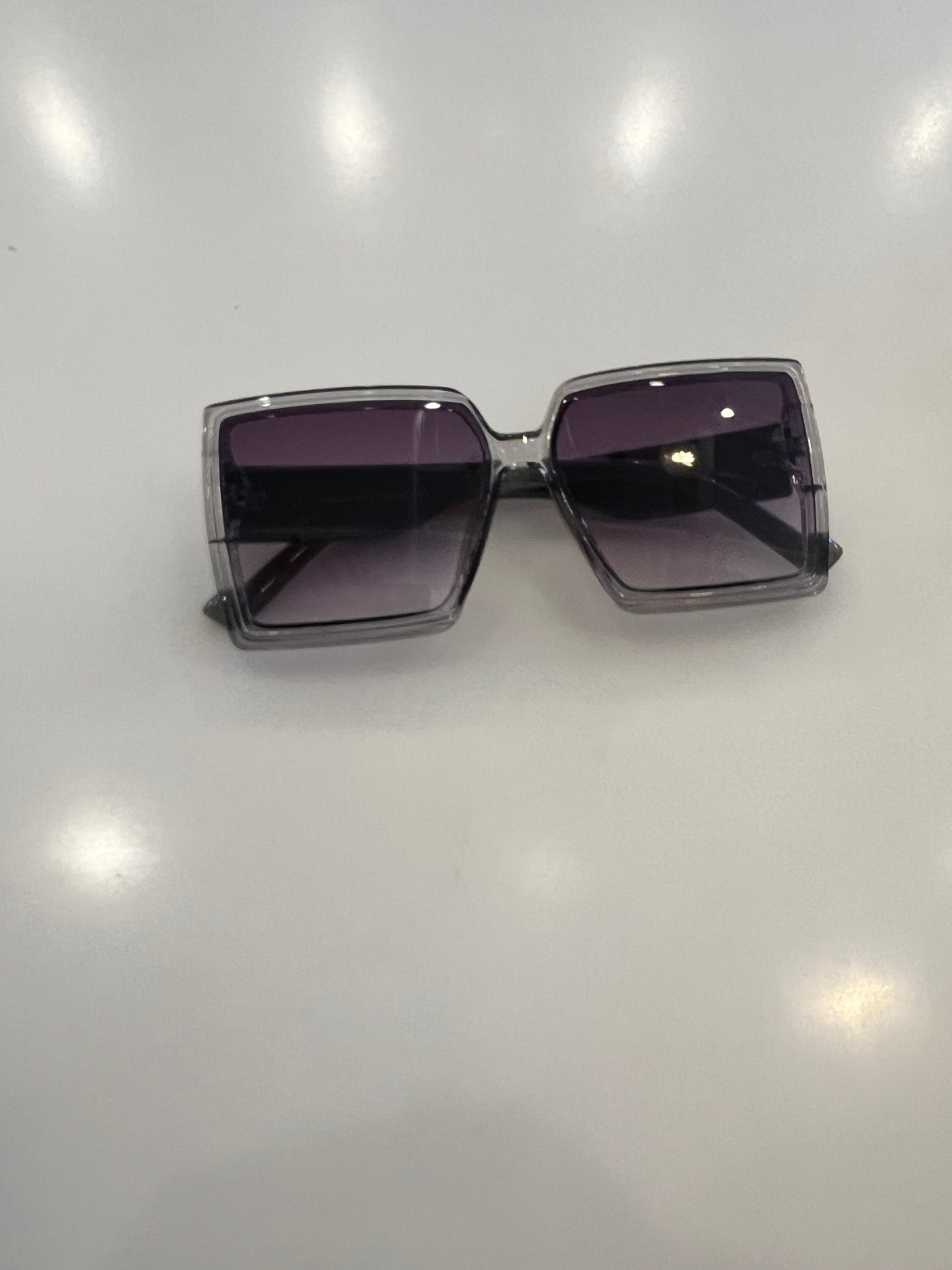 SQUARE SUNGLASSES