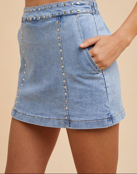 STUD DENIM SKORT
