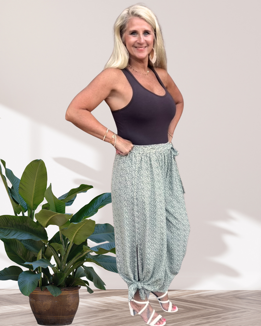FLORAL PANTS