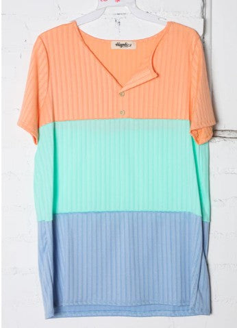 RIBBED BUTTON-UP