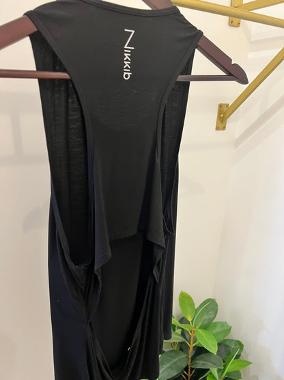 Cut-Out Tank