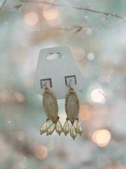FINAL SALE: Pearl Drop Earrings